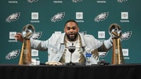  Eagles oficializan el regreso de Brandon Graham