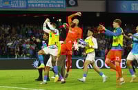 El Nápoles es líder y Lautaro y Conte tienen que ser separados