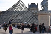 ADN clave para arrestar a sospechosos del robo del Louvre