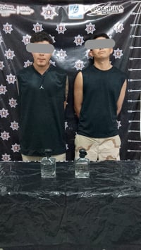 Autoridades detienen a dos hombres por robo de botellas de tequila en Nueva Rosita