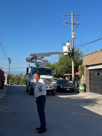 Alcalde de San Juan de Sabinas continúa trabajando en infraestructura