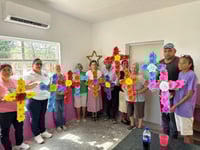 DIF Municipal de Juárez concluye curso de cruces con flores de foamy
