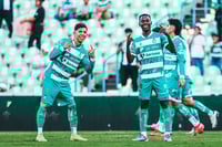 Triunfo de Santos Laguna acerca al equipo al Play-In