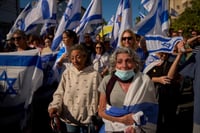 Israel acusa a Hamas de violar tregua por restos de rehén de Gaza