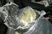 Sorprenden a taxista con un kilo de marihuana en Reynosa