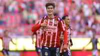 Armando González cerca de récord goleador en Chivas