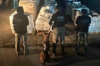 Aseguran tractocamión con más de 13 toneladas de precursores químicos en Durango