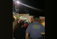 Hombre cae inconsciente en el techo de su vivienda en Morelos