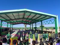 Avances en techos escolares de Cloete garantizan seguridad educativa