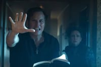 Warner Bros. prepara precuela y serie de “El Conjuro” tras éxito mundial