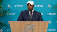 Chris Grier fuera de los Dolphins tras derrota ante Ravens