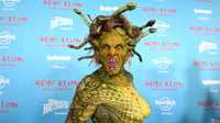 Heidi Klum deslumbra como Medusa en Halloween 2025