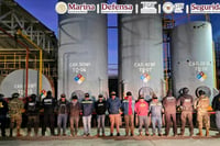 Autoridades aseguran 250 mil litros de combustible robado y detienen a ocho en Veracruz