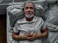 ¿Insomnio? Evita esta estrategia común si eres mayor, dicen los expertos