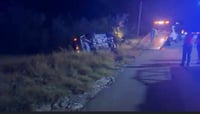 Volcadura en límites de Monclova y Castaños moviliza a cuerpos de auxilio