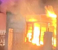 Hogar es consumido por incendio en la colonia Dávila de Agujita