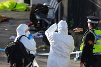 Ataque con cuchillo en tren a Londres deja heridos y detenido