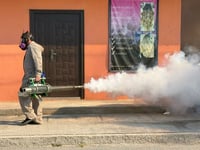 Fumigan colonia Leandro Valle contra el dengue