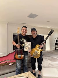 De Eagle Pass al gran escenario: estudiante de medicina toca con Maná en Dallas