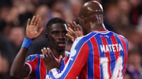 Sarr impulsa al Crystal Palace con doblete ante el AZ Alkmaar