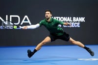 Djokovic gana título 101 y se baja de ATP Finals por lesión