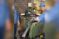 Trabajadores cuidan su empleo ante la incertidumbre económica y temor por aranceles