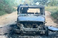 Matan a 5 personas y calcinan dos vehículos tras presunto enfrentamiento en Guerrero