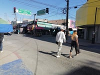 Poca afluencia de compradores en el comercio atrae en el primer día del Buen Fin