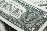 Peso mexicano se deprecia a 18.37 por cautela en mercados