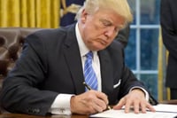 Trump elimina aranceles a carne de res, café y plátanos