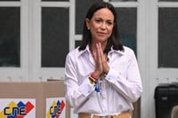 Machado llama a funcionarios a “bajar las armas” en Venezuela