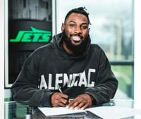 Kris Boyd de los Jets en estado crítico tras tiroteo en NY