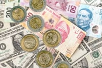 Peso mexicano se deprecia 0.14% y abre en 18.33 por dólar