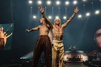 Ca7riel y Paco Amoroso retenidos por el FBI tras grabar en un avión