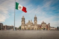 México renueva línea de crédito flexible con FMI por 2 años
