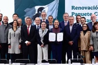 Sheinbaum y SHCP acuerdan mantener precio de canasta básica en 910 pesos