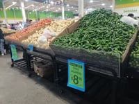 Comerciantes respaldan acuerdo para mantener la canasta básica en 910 pesos