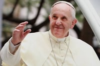 Cámara Leica del papa Francisco se subasta por 6.5 millones de euros