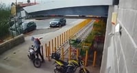 Investigan robo de motocicleta afuera de centro comercial en Palmas