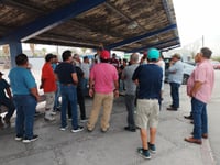 Piden “Navidad digna” para exobreros de AHMSA; CMIC propone apoyo especial por medio de tarjetas Bienestar