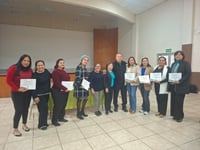 Alcalde de SJS entrega reconocimientos a escuelas por participación del desfile revolucionario