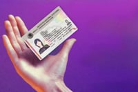 INE evalúa muestras de tres empresas para licitación de credenciales electorales