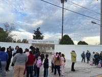 Reabren escuela Sara Rendón tras protesta por retiro de techado