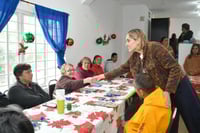 DIF Monclova celebra posadas con adultos mayores en sus centros de atención