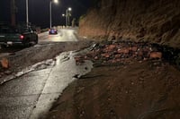 Frente frío 18 provoca lluvias y cierre de puertos en Baja California Sur