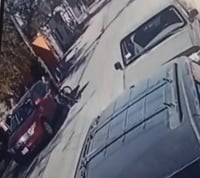 Cámaras captan a individuo robando en la colonia Mundo Nuevo