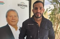 Antonio Abad coordina reparto de colchas y despensas en Sabinas