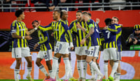 Fenerbahçe vence 4-0 al Brann; Edson Álvarez en la banca