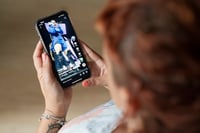 Vídeos de TikTok sobre la gota engañosos e inexactos, dicen los expertos