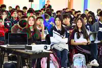 Estudiantes participan en jornada preventiva contra las adicciones